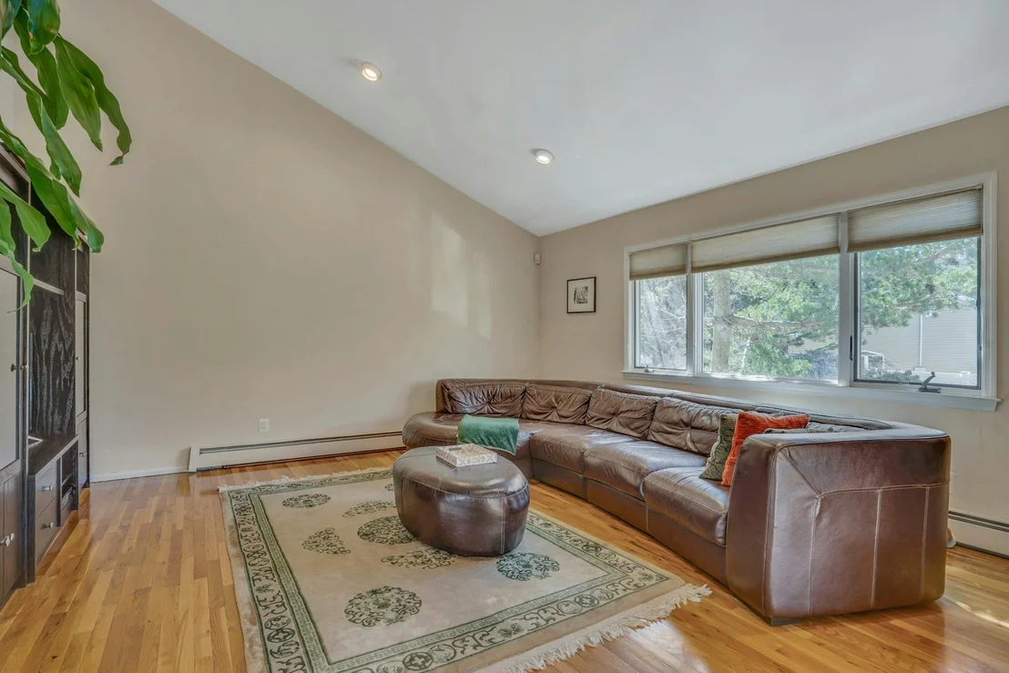 Photo of 16 Glenmere Lane