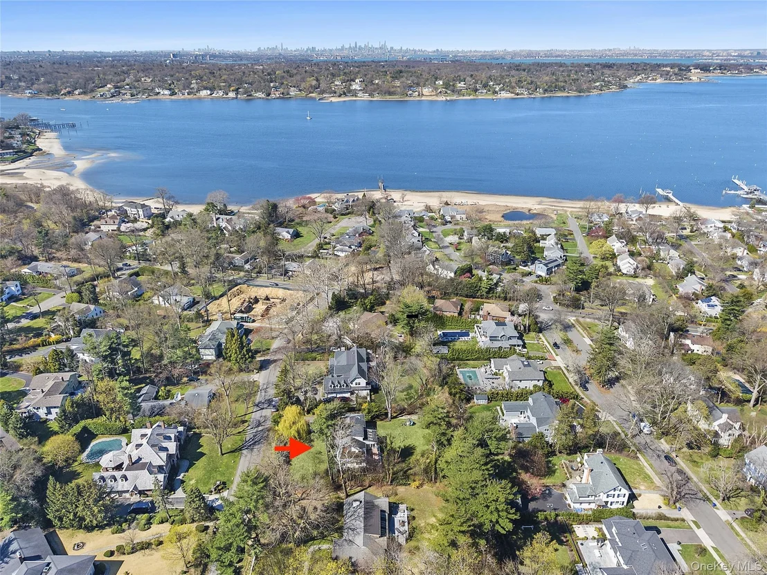 Photo of 6 Luquer Road
