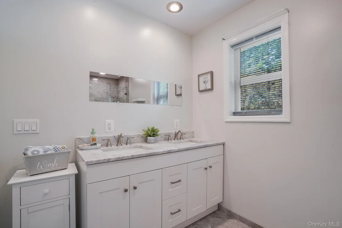 Photo of 8 Hampton Road