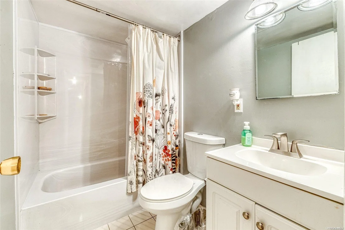 Photo of Unit 9A at 2449F Union Boulevard