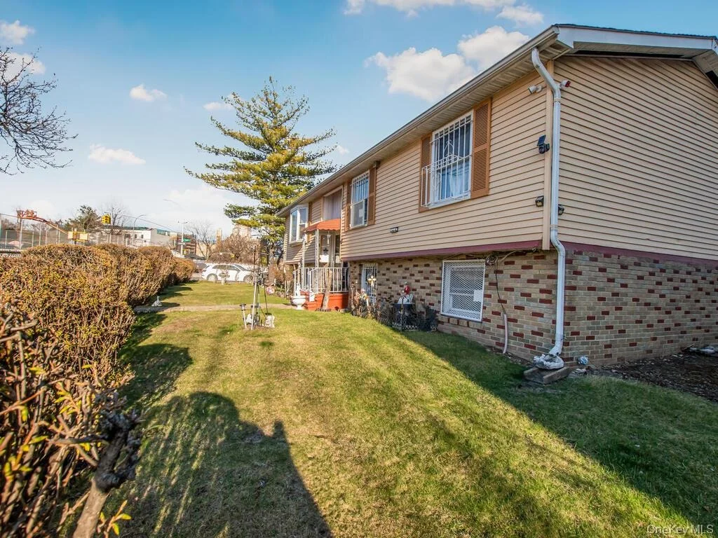 Photo of 1510 Boston Road