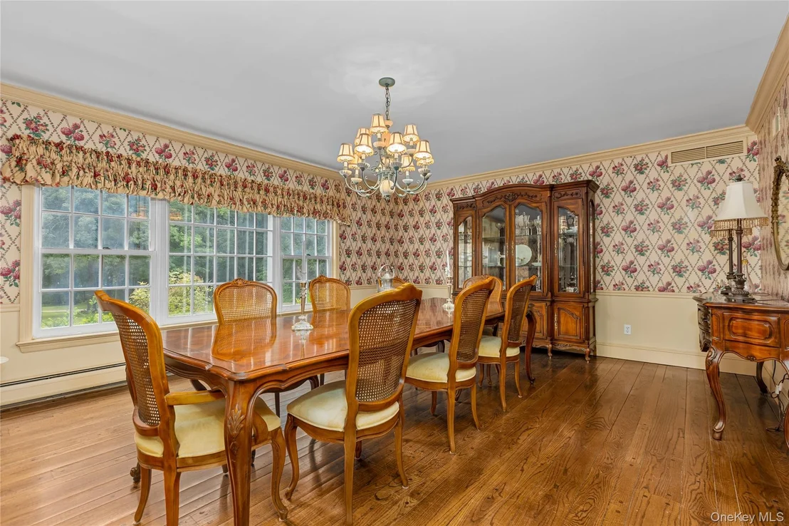 Photo of 202 McManus Road N
