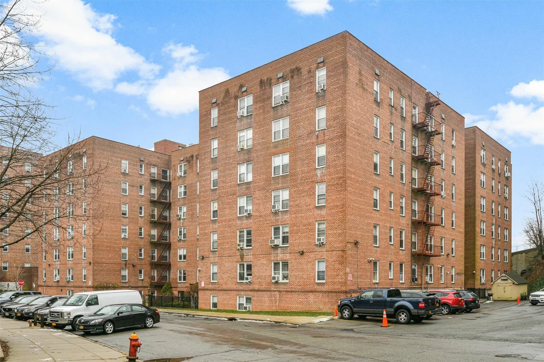 Photo of Unit 3P at 1 Vincent Road