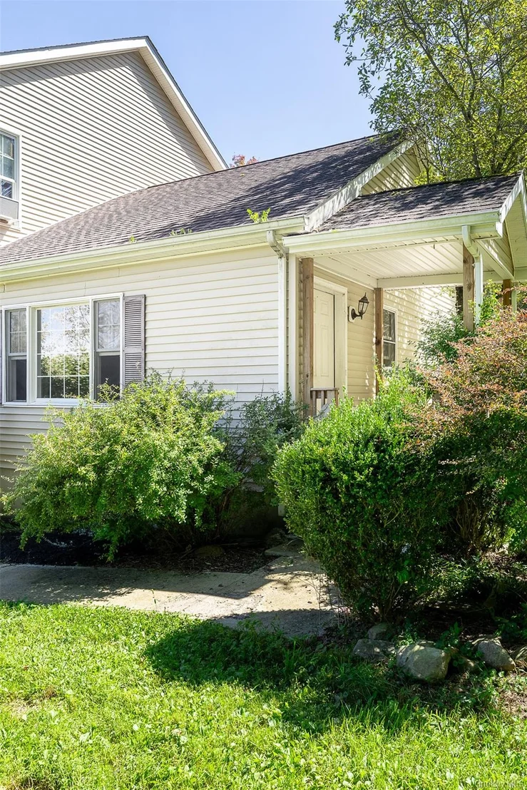 Photo of 250 Highview Road