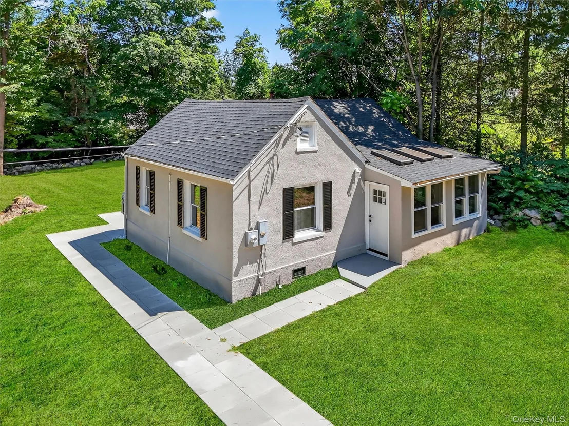 Photo of 28 Red Brook Road