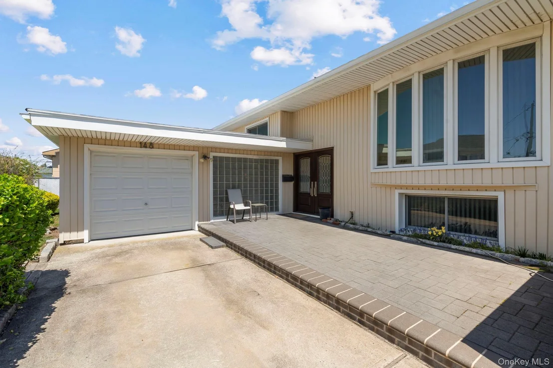 Photo of 148 Harris Drive