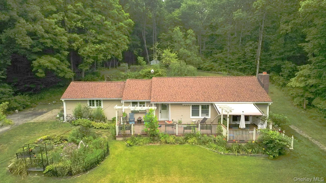 Photo of 408 Field Road