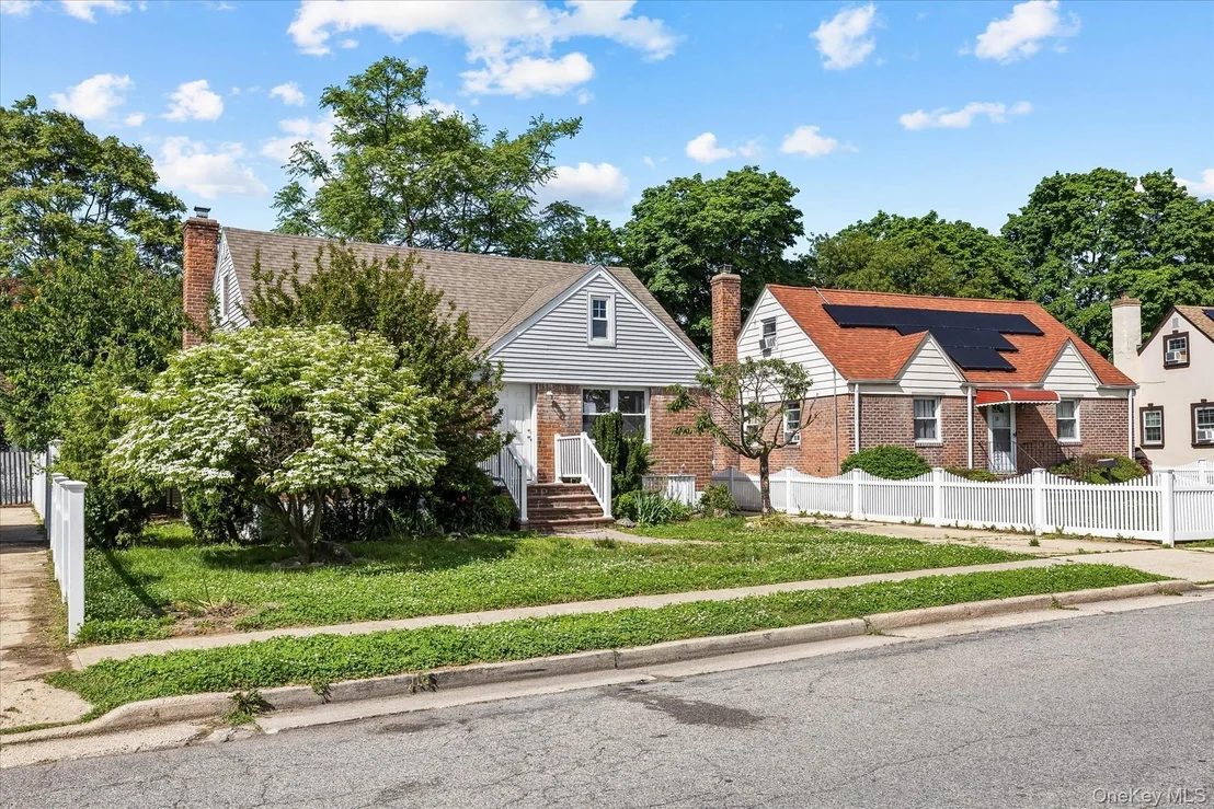Photo of 27 Circle Drive