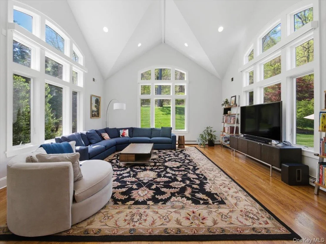 Photo of 608 Palmer Drive