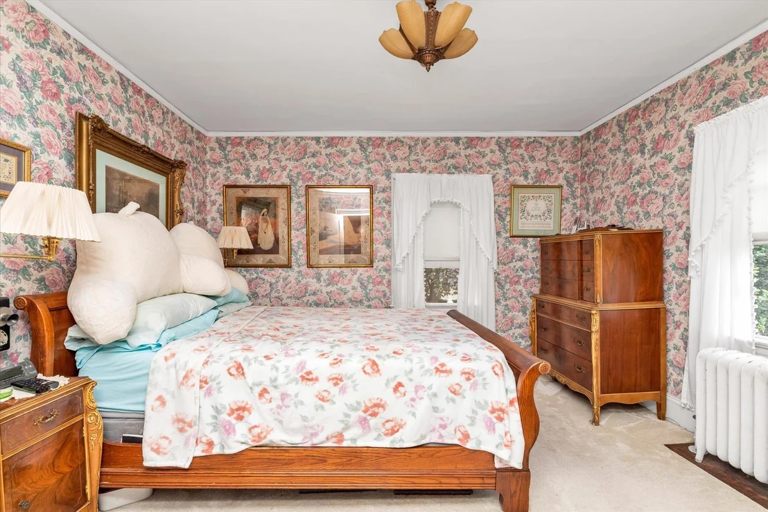 Photo of 2485 Park Avenue