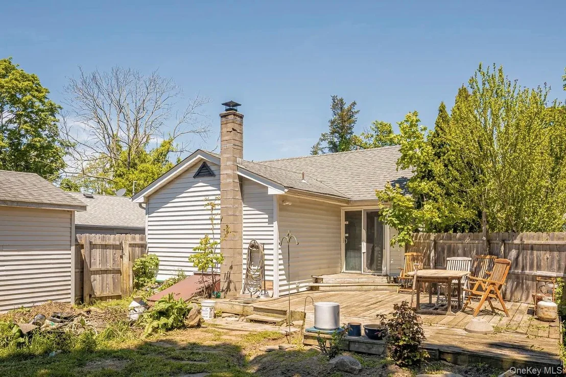 Photo of 278 W Elm Road