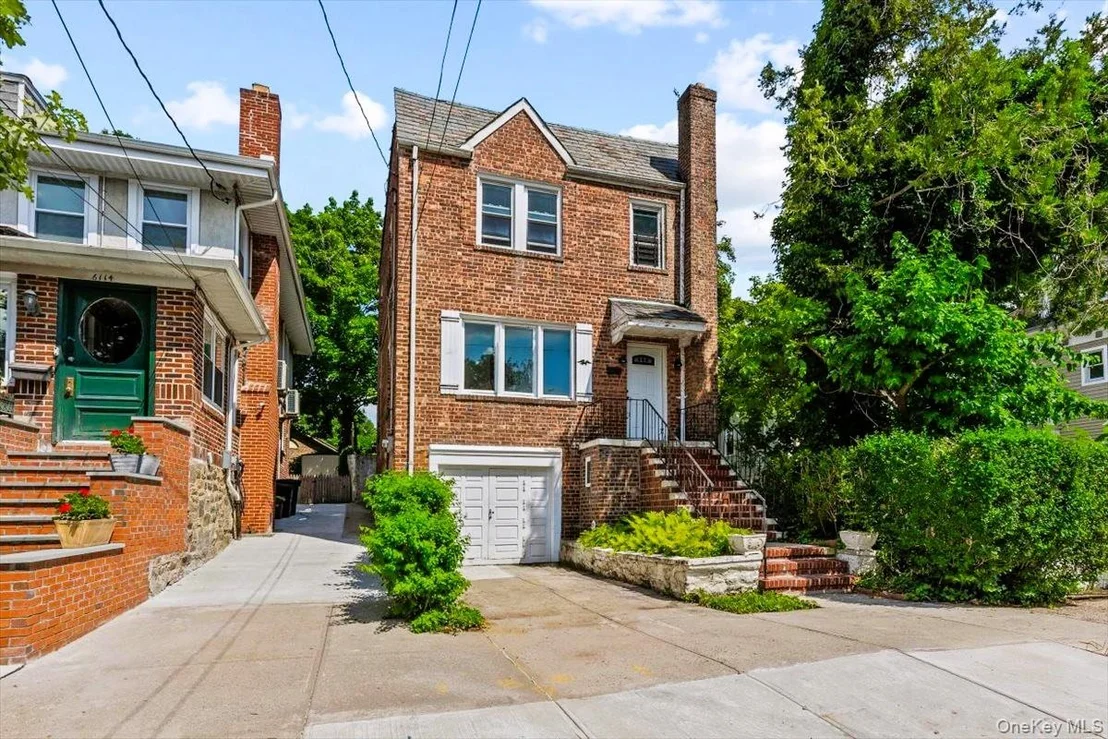 Photo of 6112 Fieldston Road