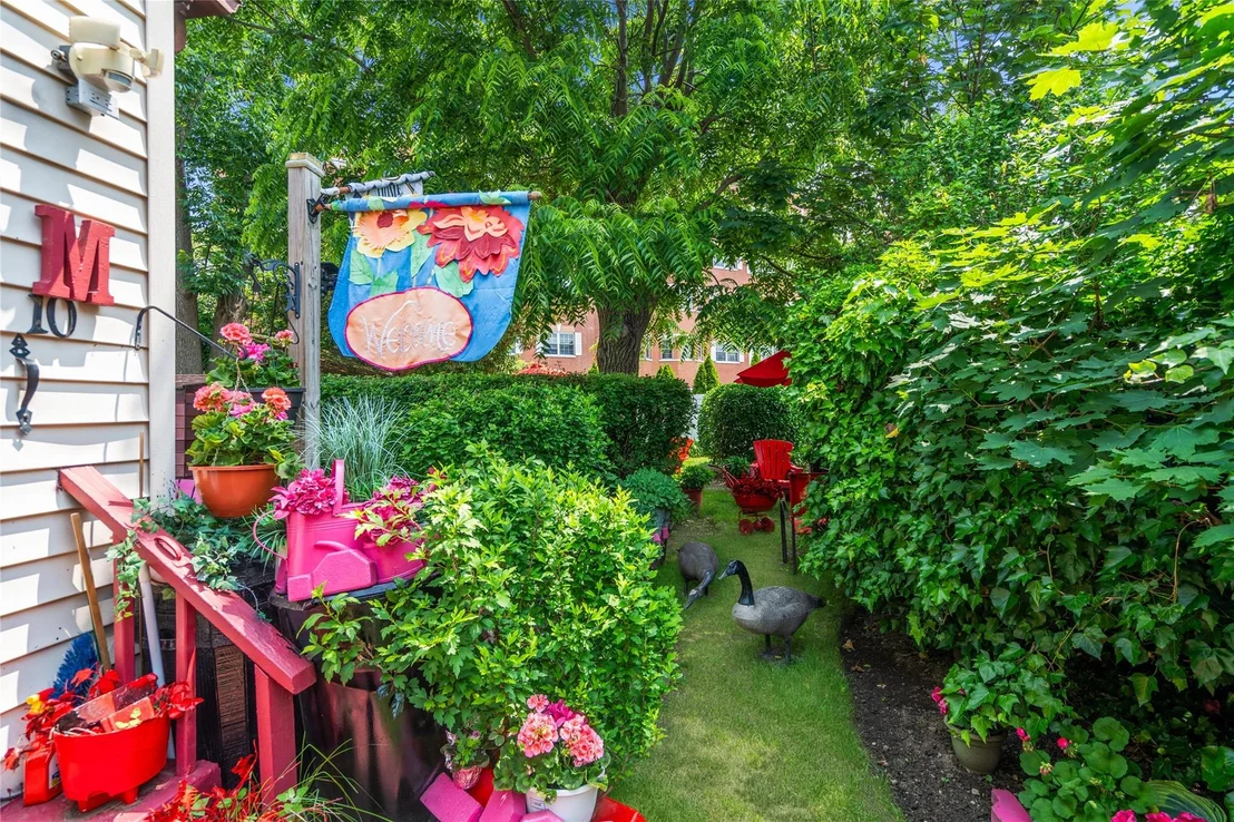 Photo of 10 Linden Avenue