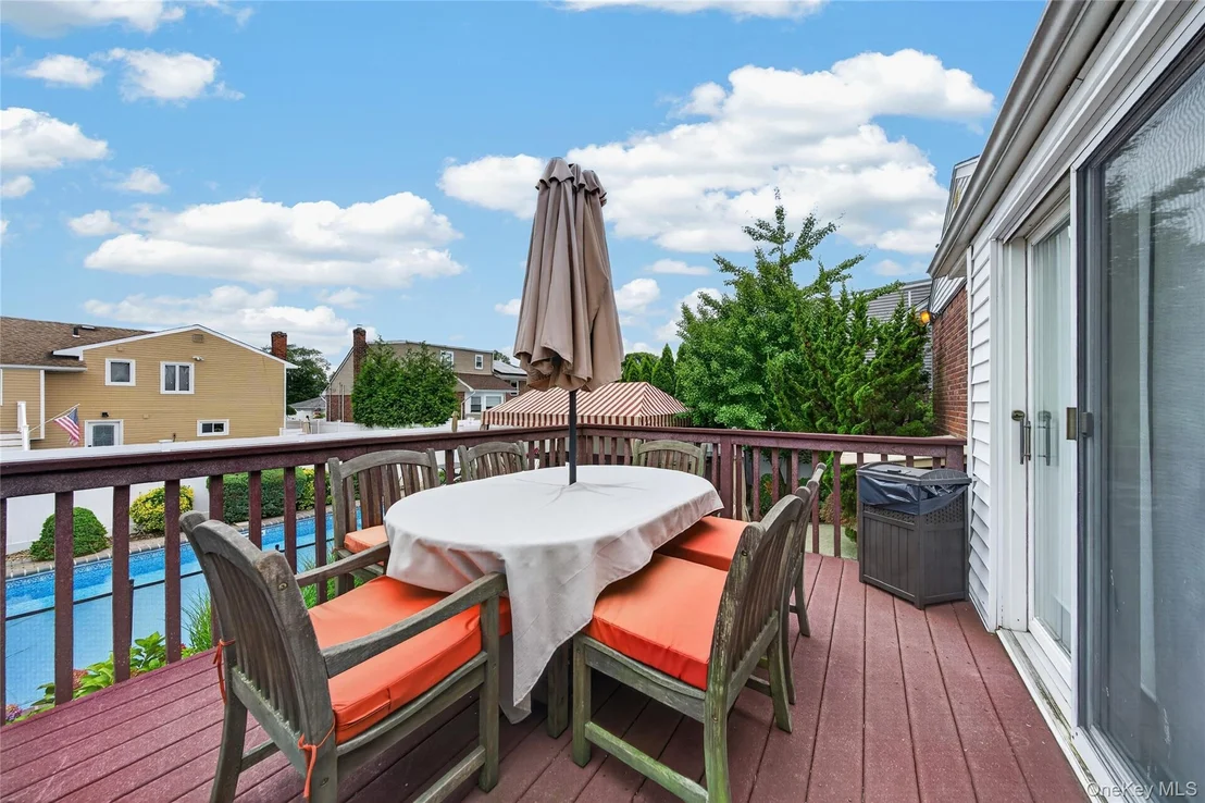 Photo of 395 Bunker Drive