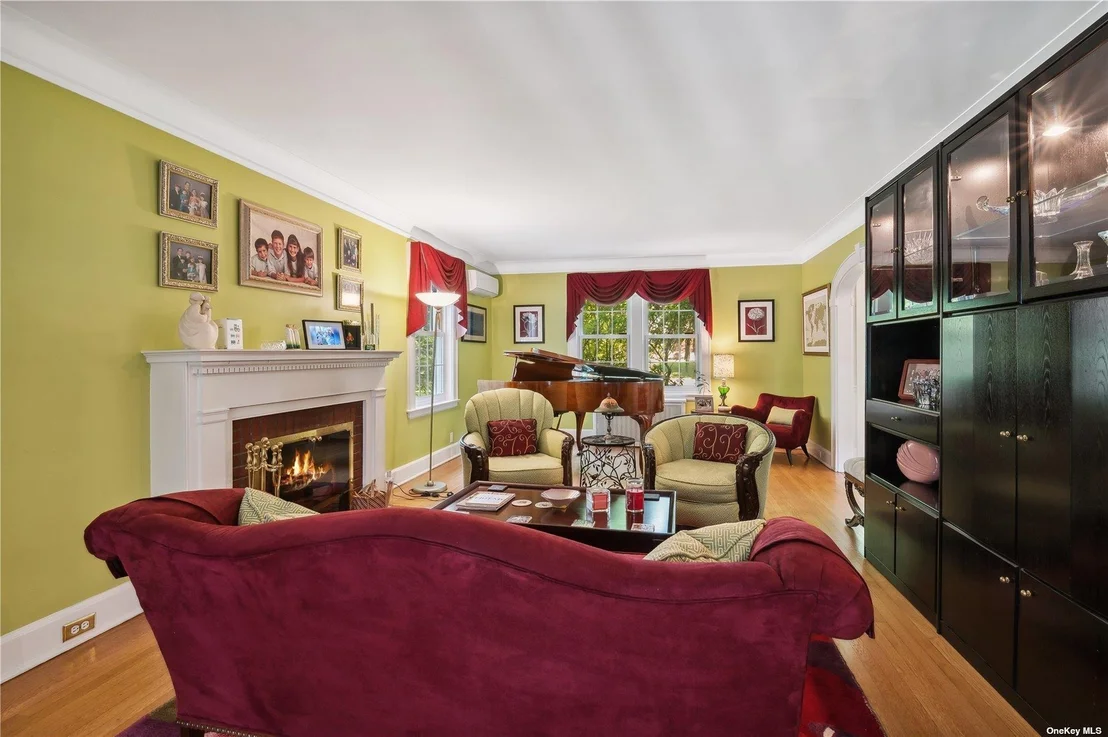 Photo of 4 Summit Avenue