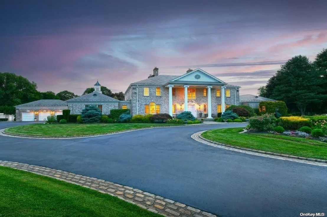 Photo of 9 Colonial Drive