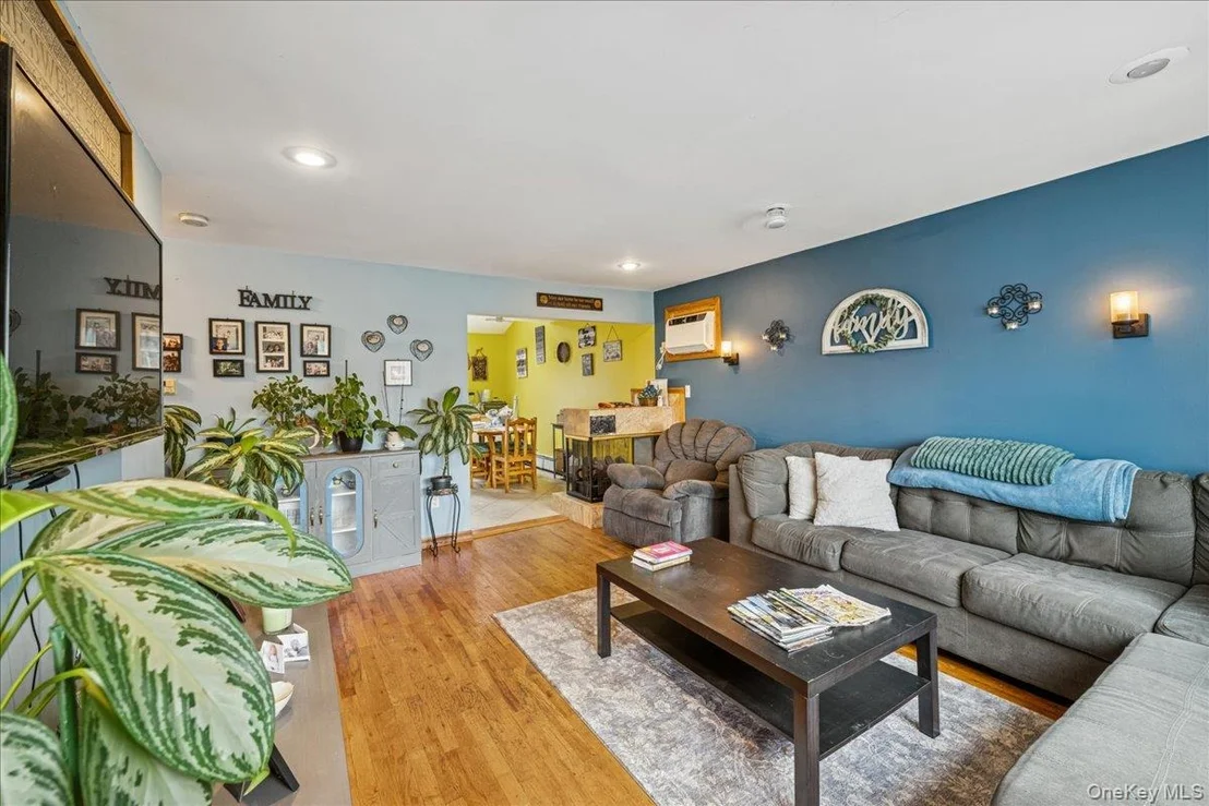 Photo of 27 Mell Drive
