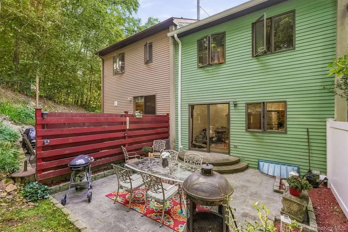 Photo of 17 Pemart Avenue
