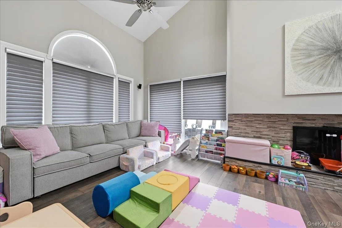 Photo of 9 Adrian Drive