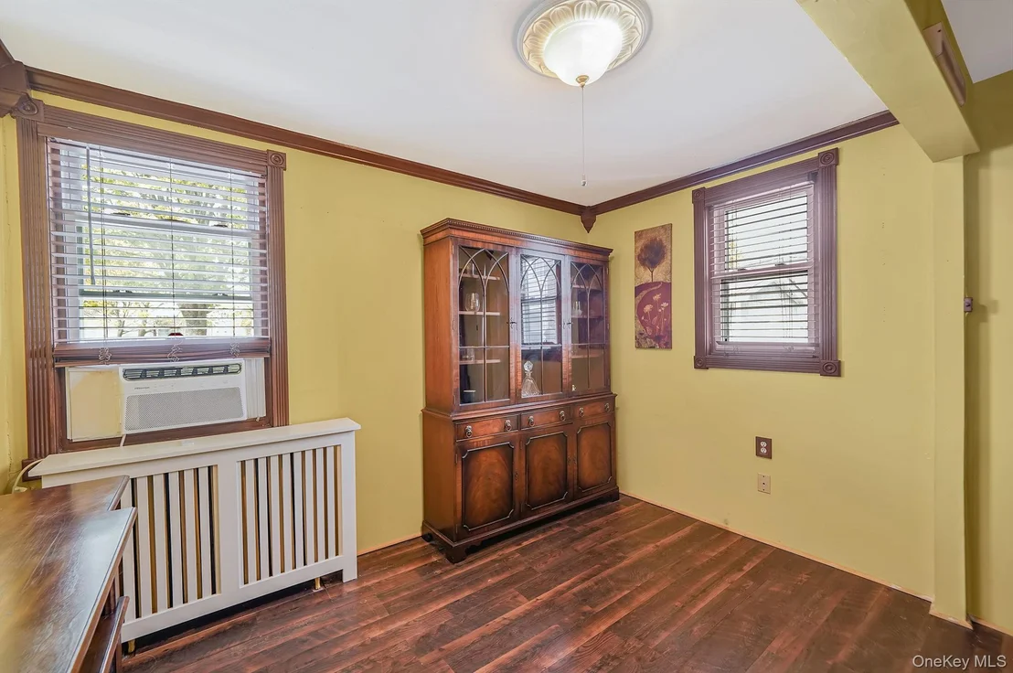 Photo of 74 Maple Avenue