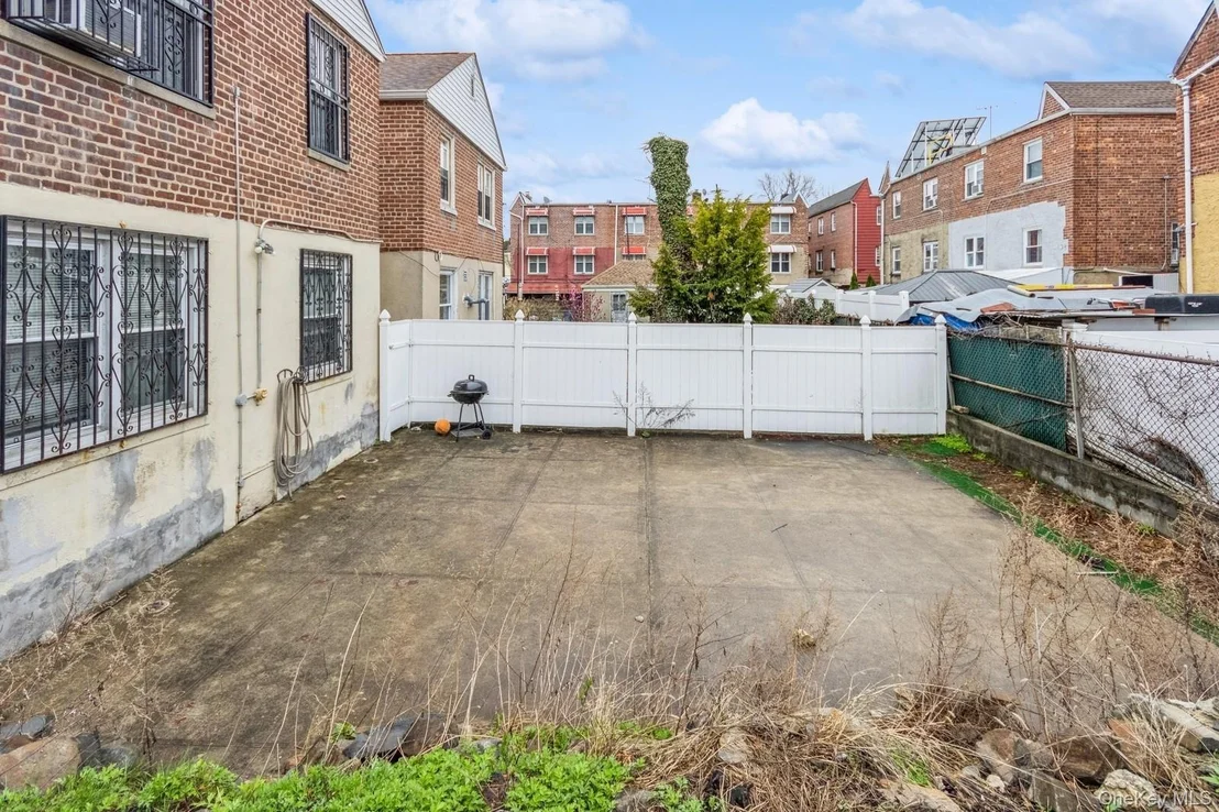 Photo of 4121 Grace Avenue