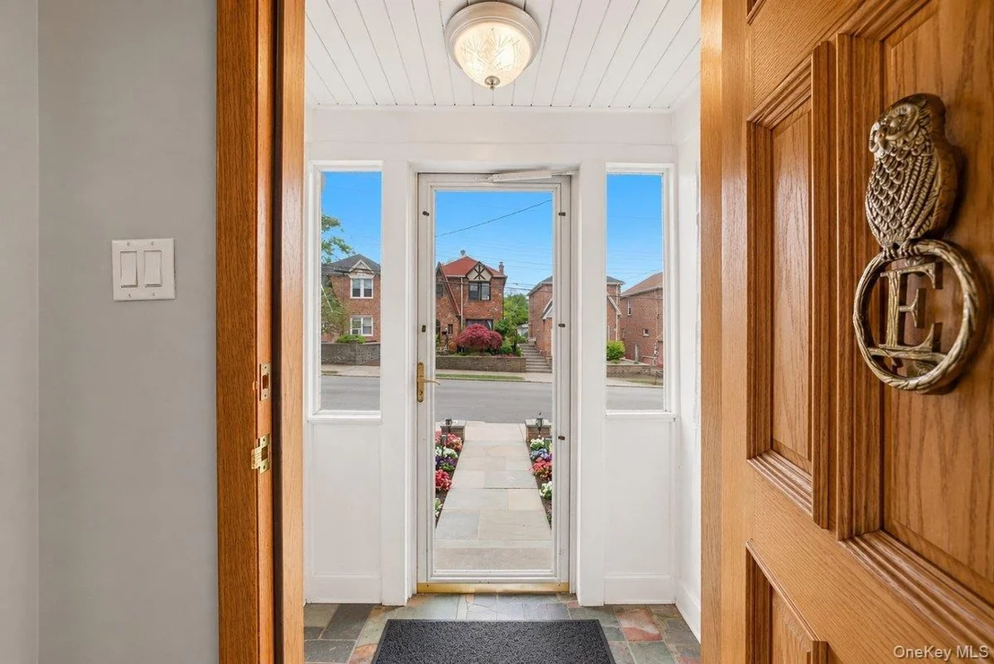 Photo of 85 Halstead Avenue