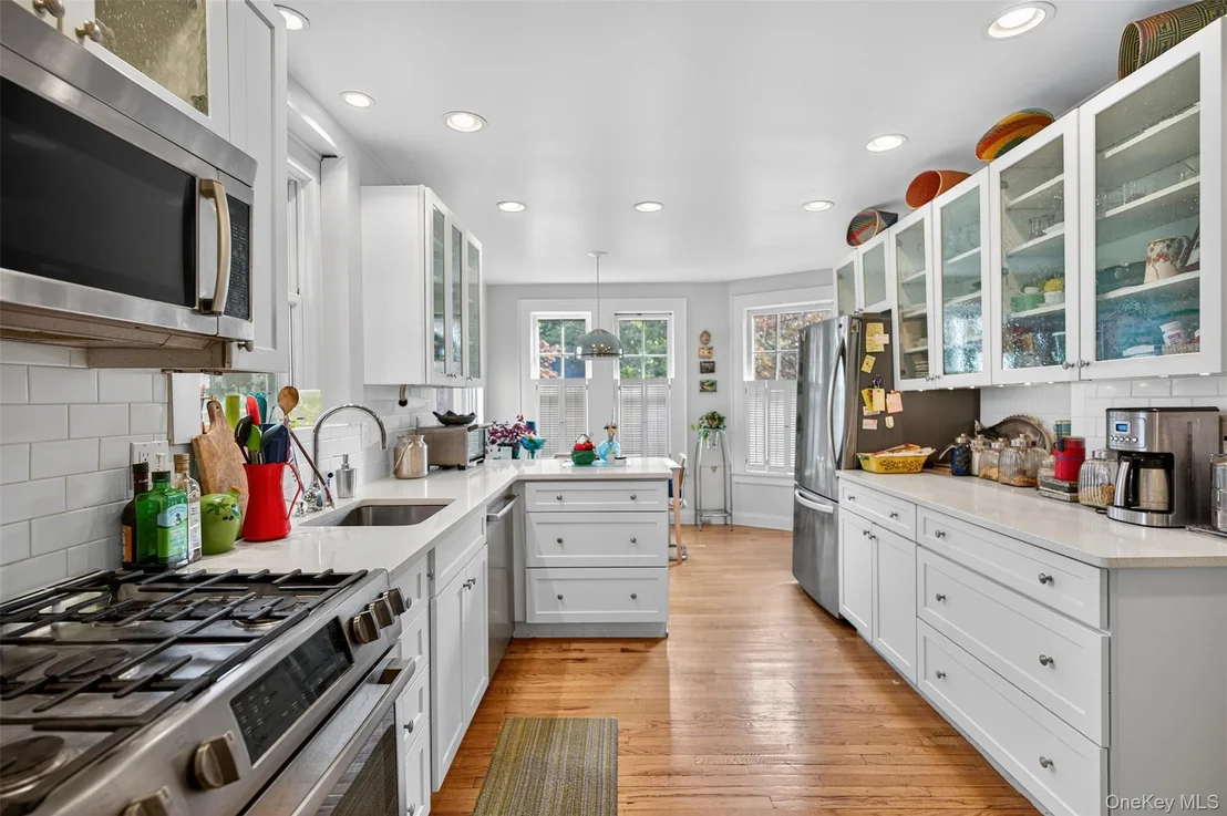 Photo of 20 Whitehouse Avenue