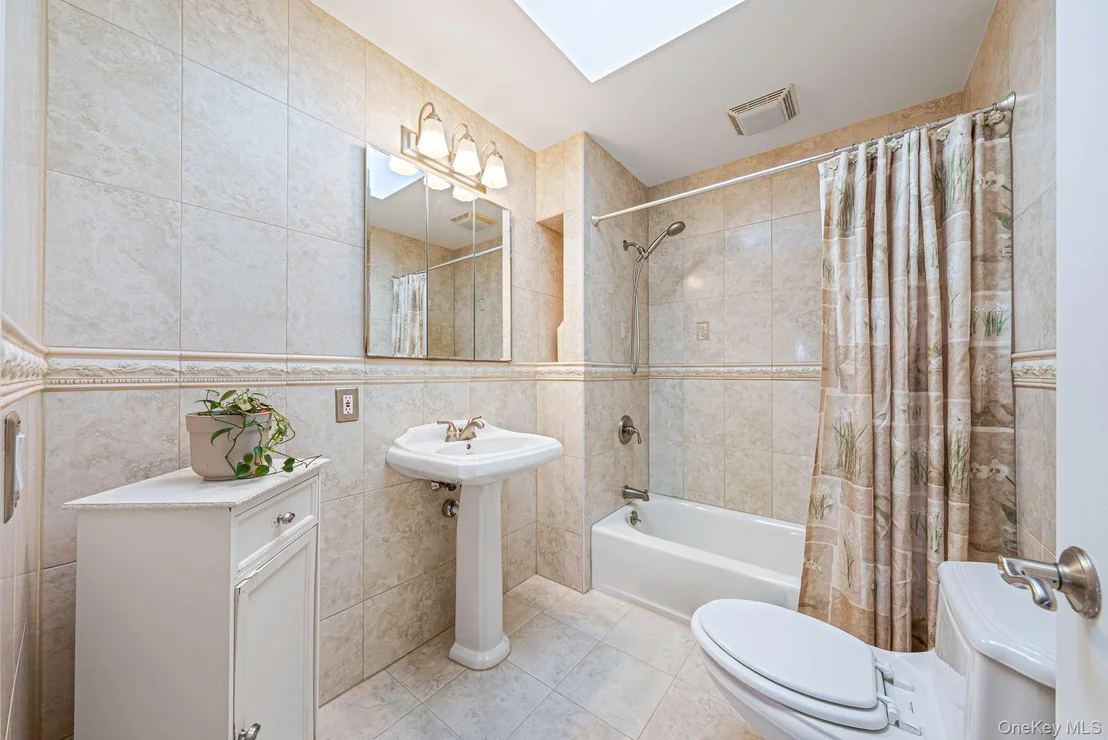 Photo of 47 Thorburn Avenue