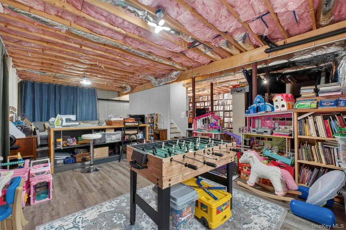 Photo of 153 Stratford Drive