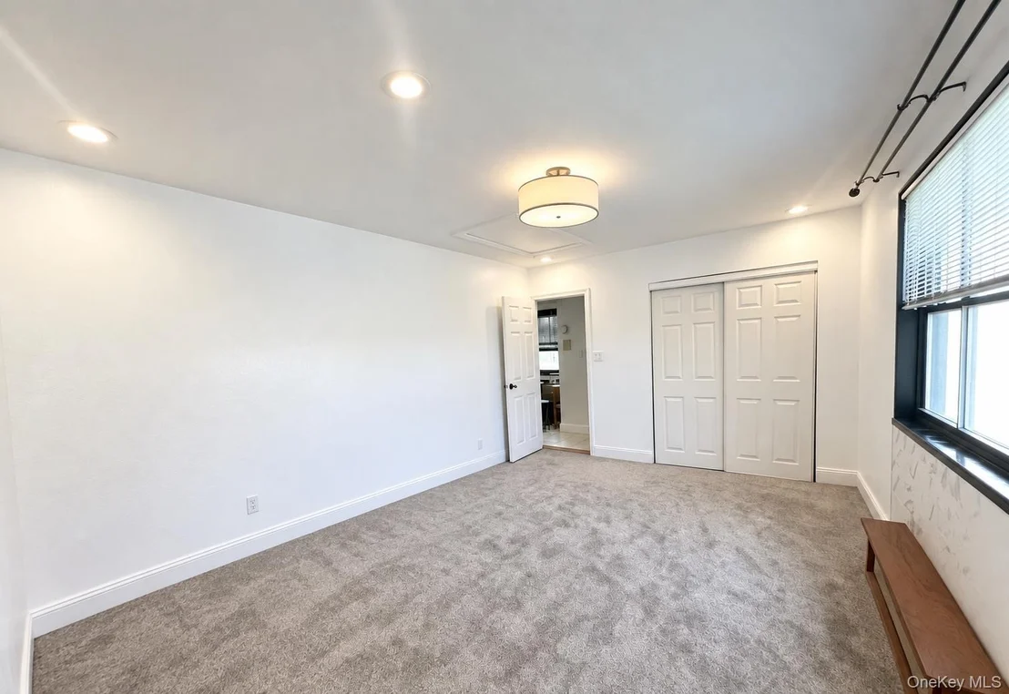 Photo of Unit B at 136-73 68th Dr