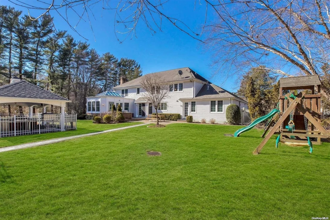 Photo of 2 Winchester Drive