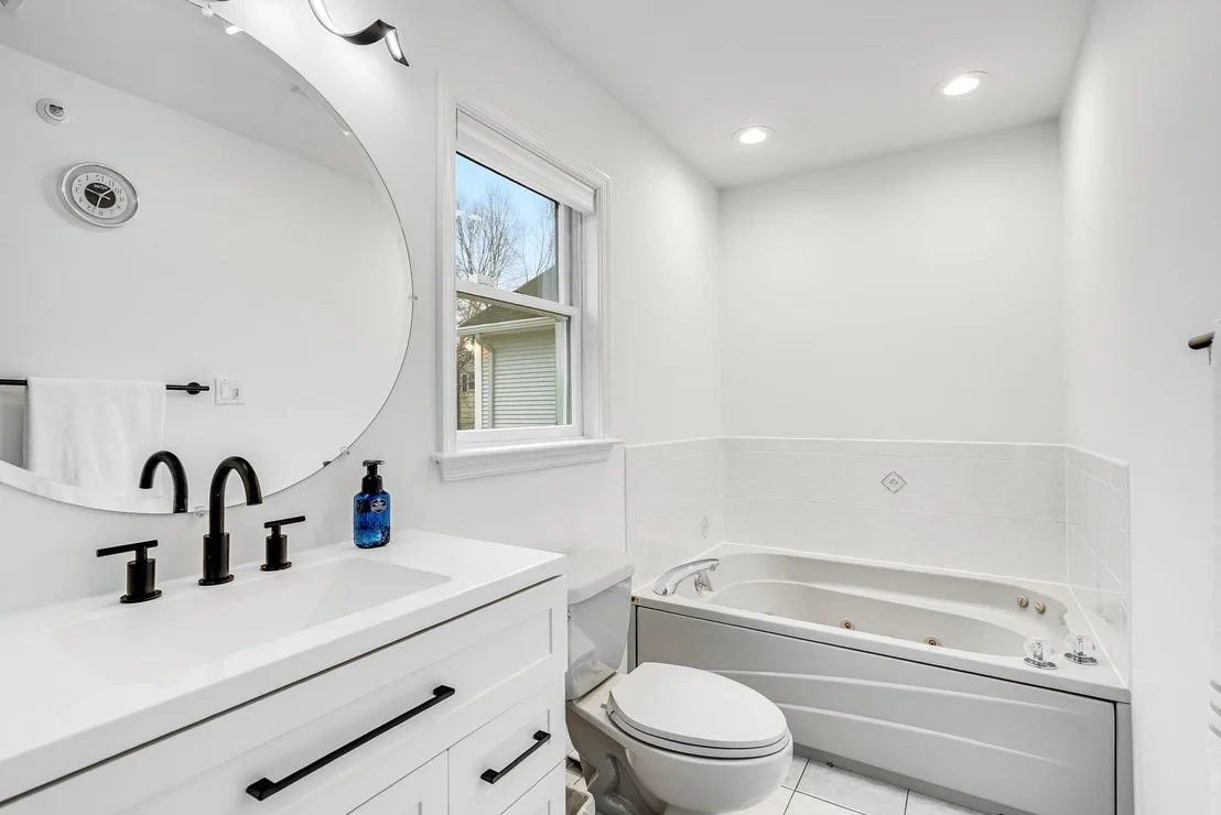 Photo of 9 Adelphi Avenue