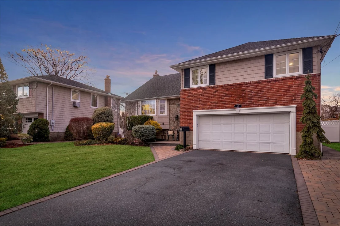Photo of 355 Divot Road