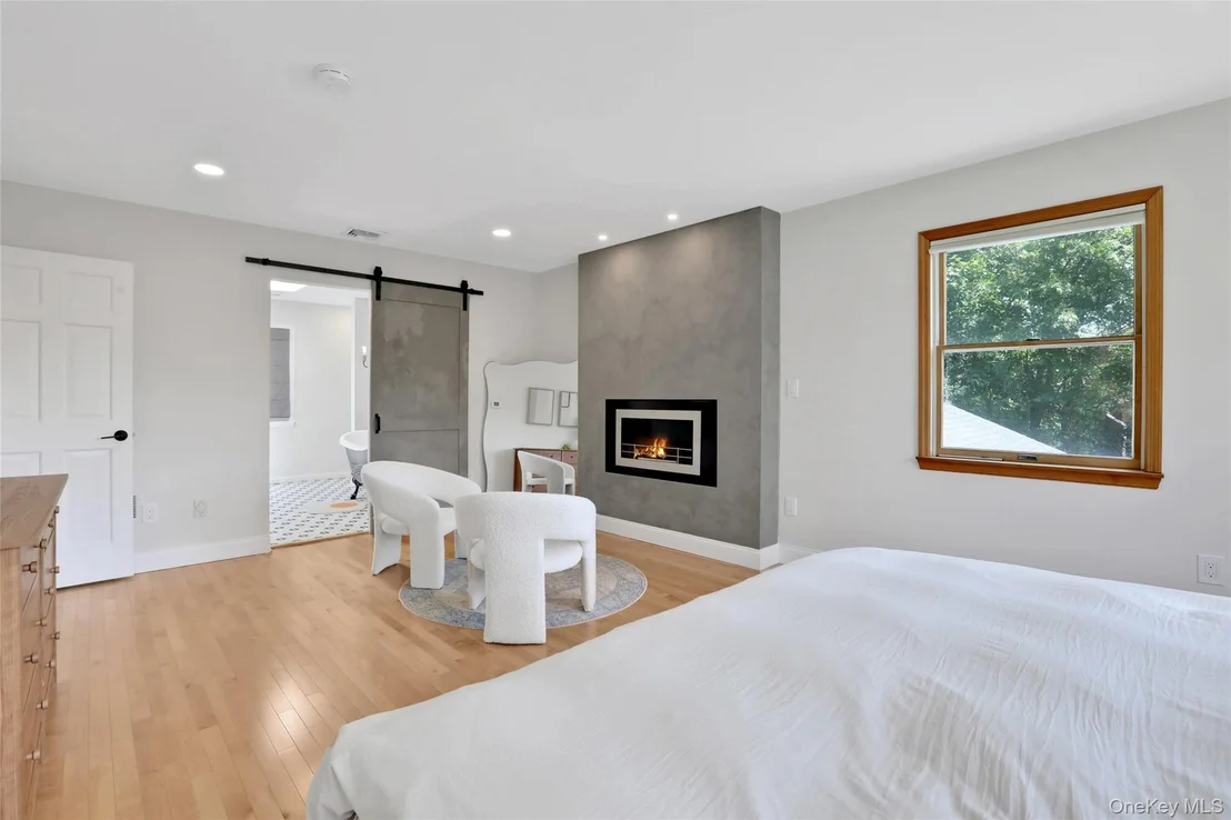 Photo of 8 White Pine Lane