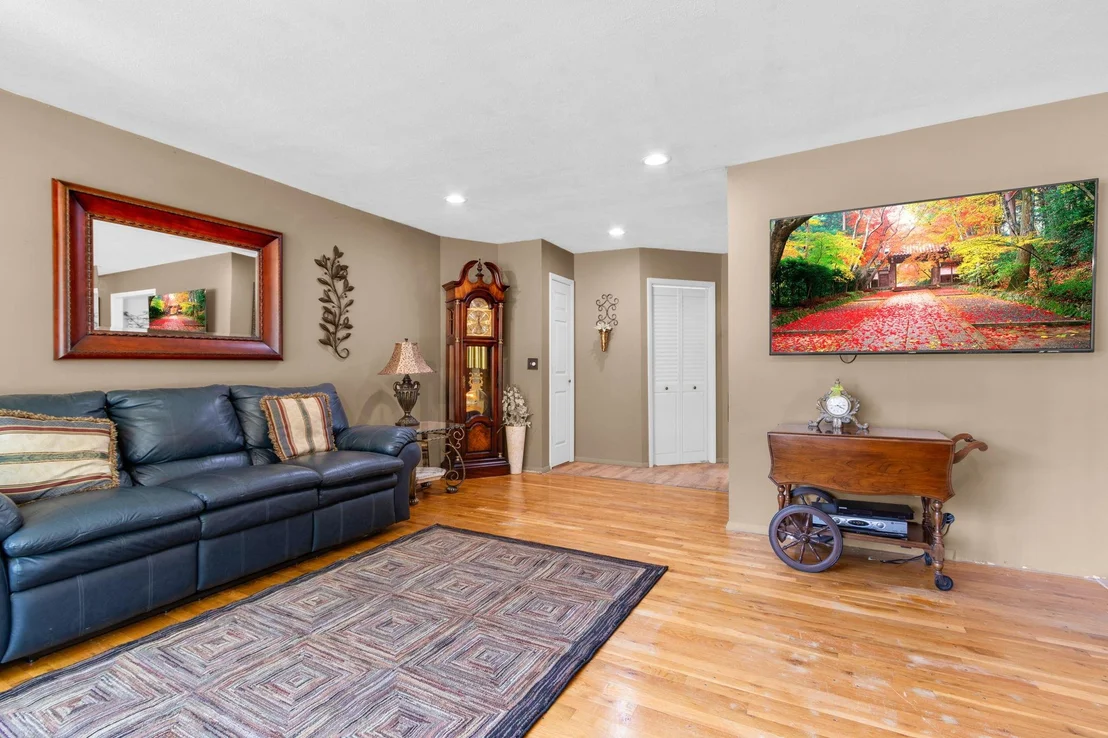 Photo of 42 Robin Drive