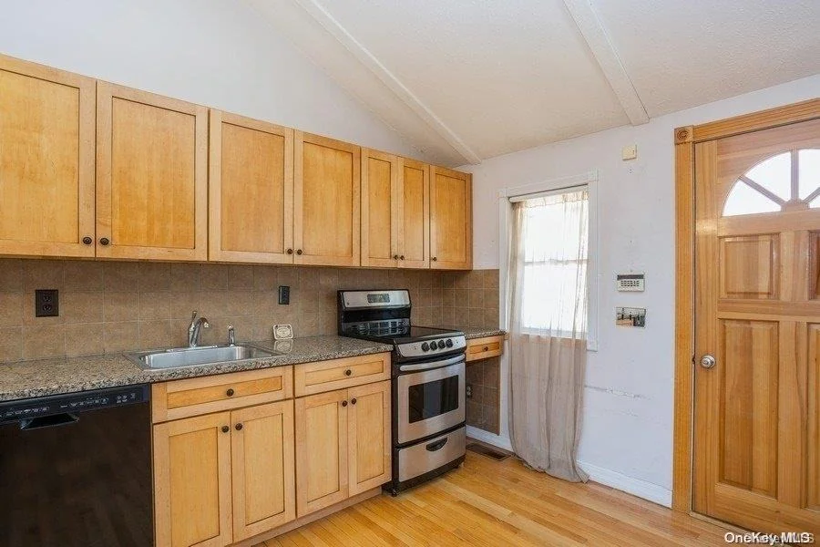 Photo of 242 Monroe Drive