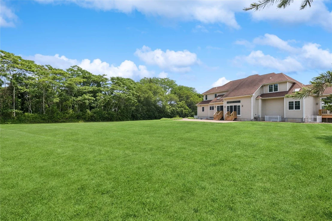 Photo of 1465 Ackerly Pond Lane