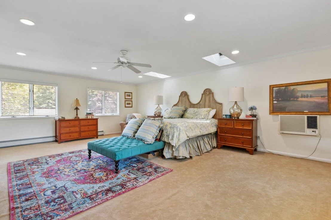 Photo of 237 Barrett Hill Road