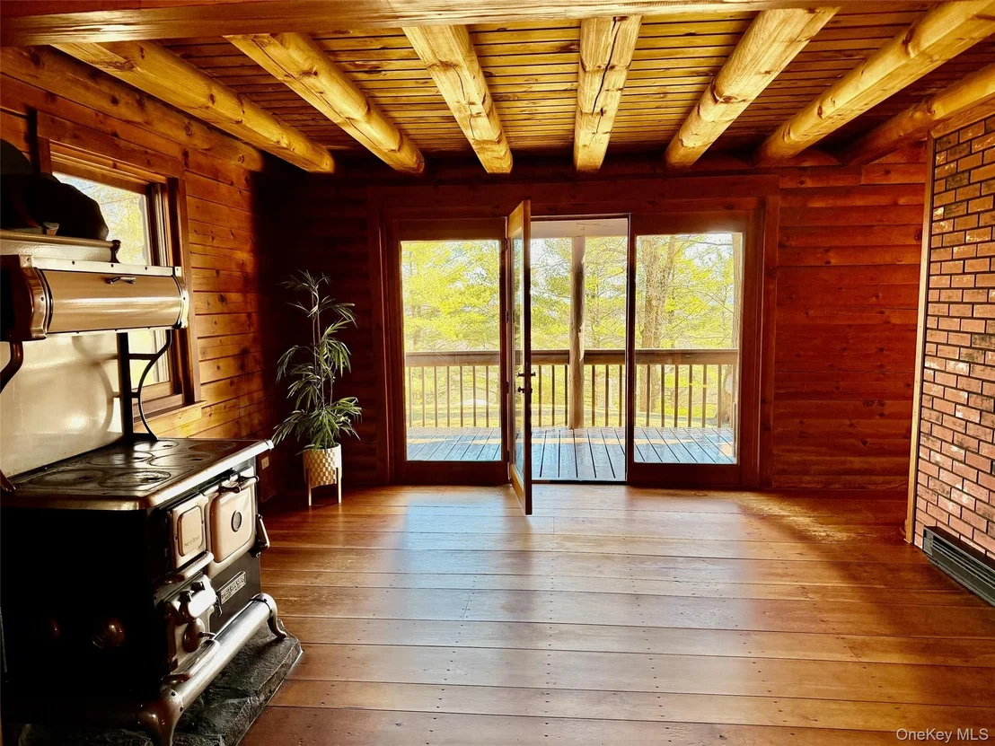 Photo of 380 Easy Street