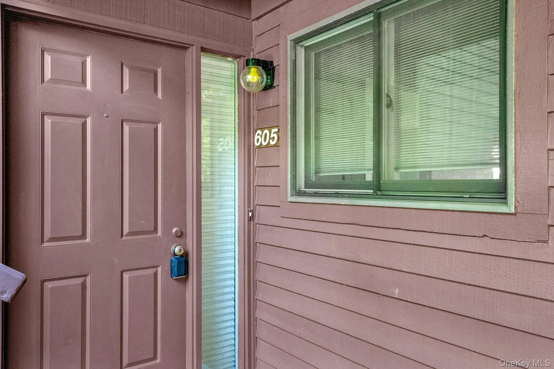 Photo of 605 Eagle Bay Drive