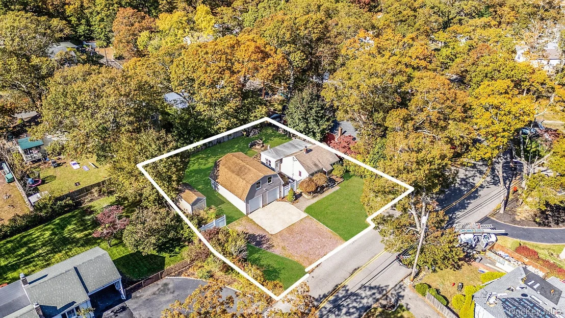 Photo of 128 Lakeside Trail