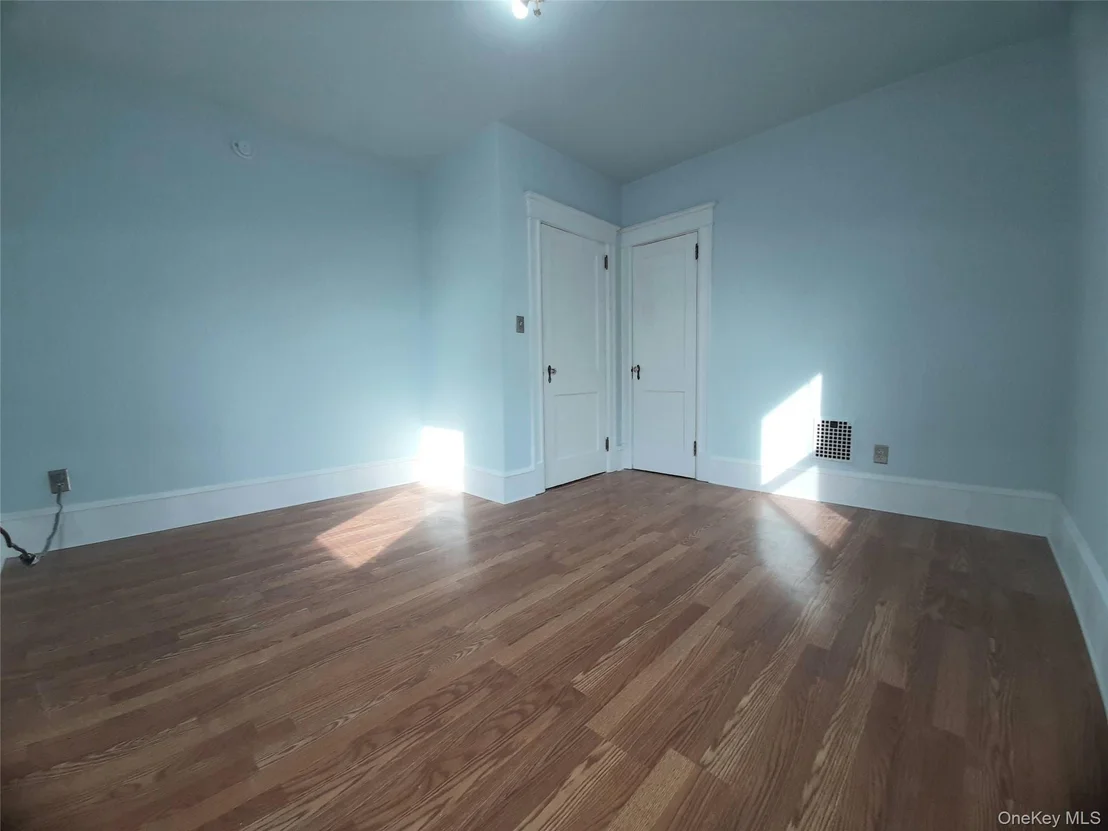 Photo of 309 Hooker Avenue