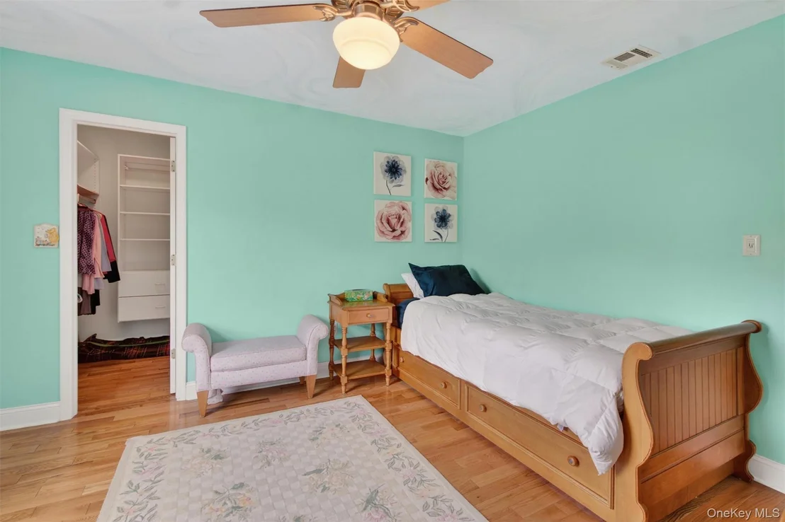 Photo of 8 Twin Spring Lane