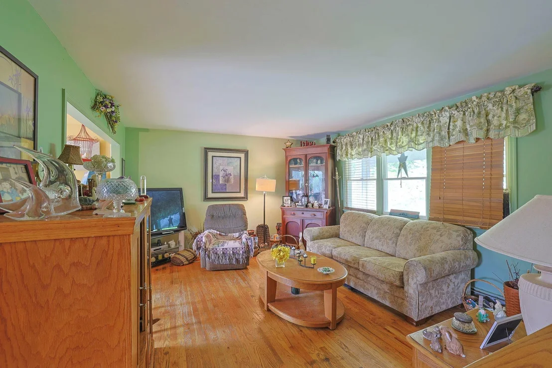 Photo of 15 Hickory Hill Drive