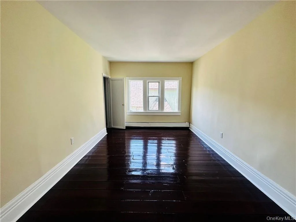 Photo of 32 Hooker Avenue