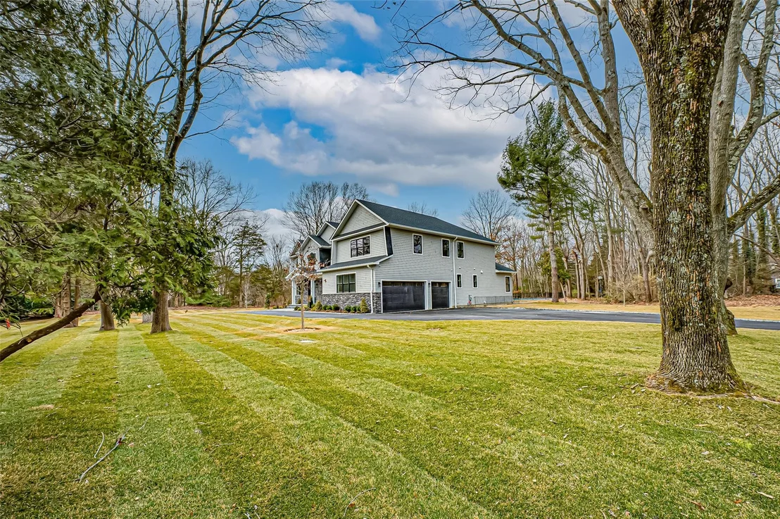 Photo of 210 Laurel Lane