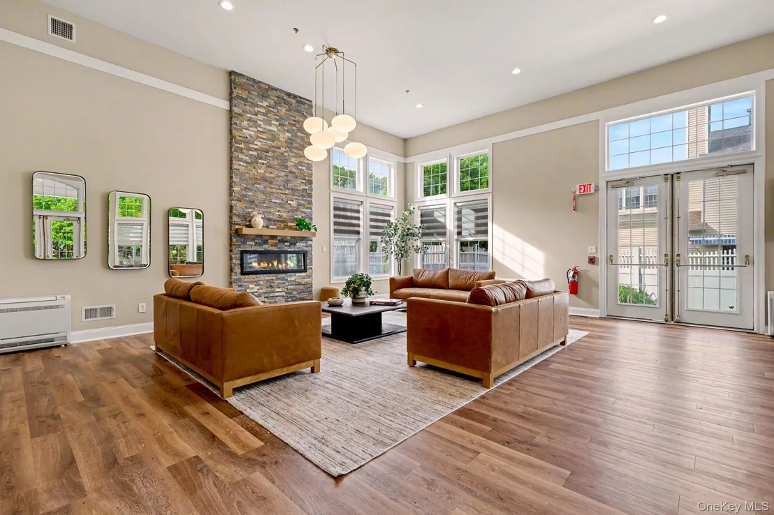 Photo of 32 Valimar Boulevard