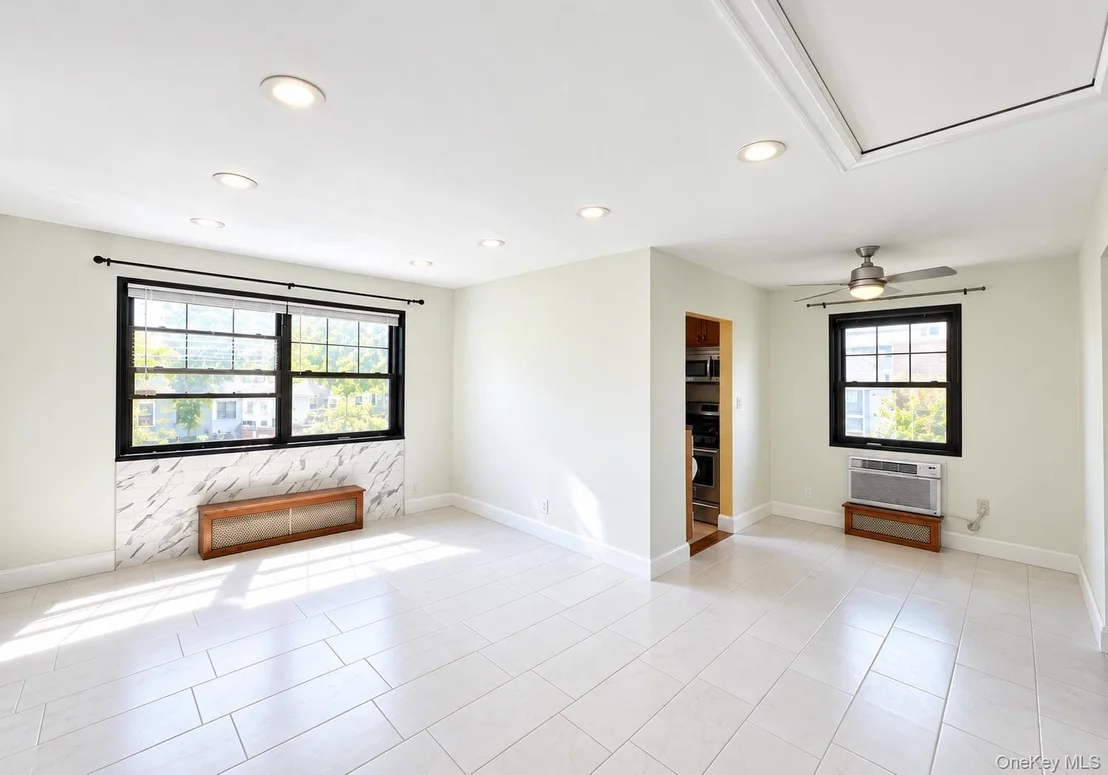 Photo of Unit B at 136-73 68th Dr