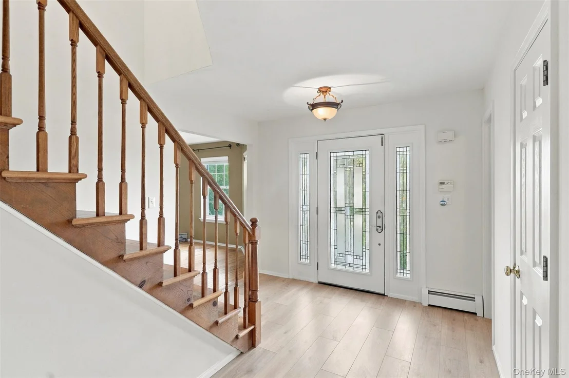 Photo of 16 Cambridge Circle