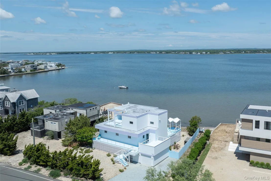 Photo of 398 Dune Road